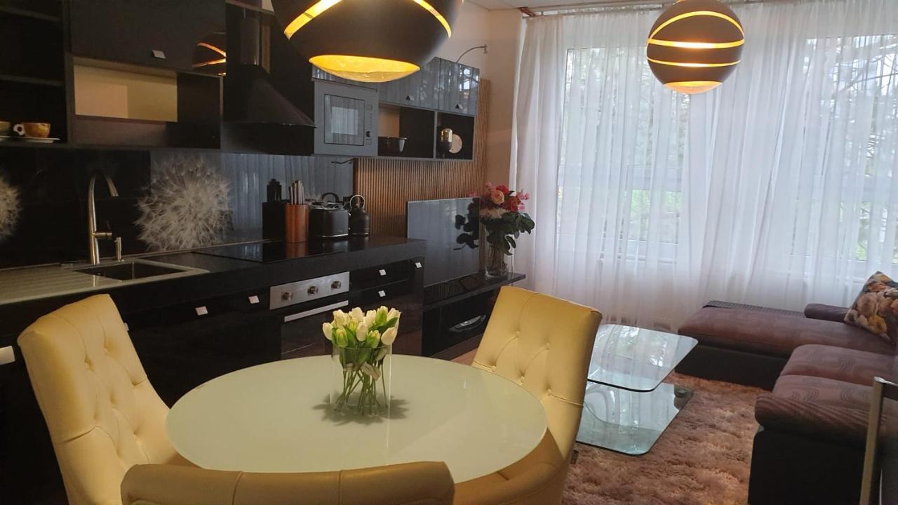 Kvetinovy Apartman A3B V Chomutove Exteriör bild